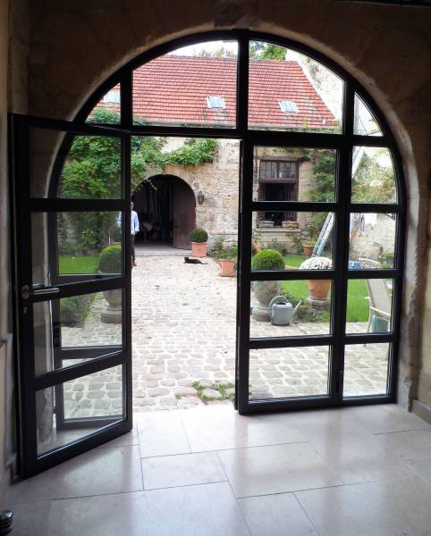 idée porte en menuiserie acier