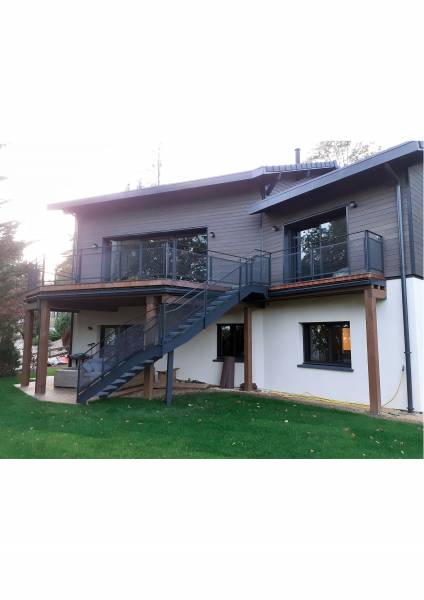 fabricant d'escalier sur-mesure en région lyonnaise