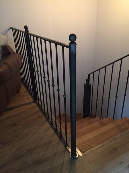 ESCALIER BISTROT LYON METAL