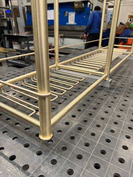 Fabrication ciel de bar en laiton dans notre atelier
