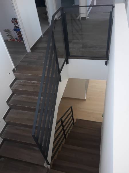 GARDE CORPS escalier acier/verre LYON METAL
