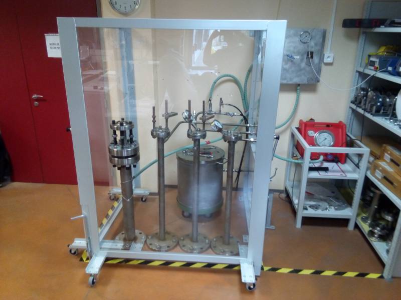 CLOISON AMOVIBLE EN PLEXIGLASS