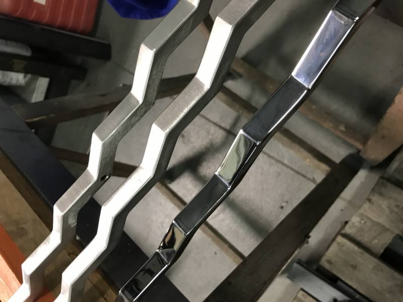 TRINGLE EN INOX POLI MIROIR