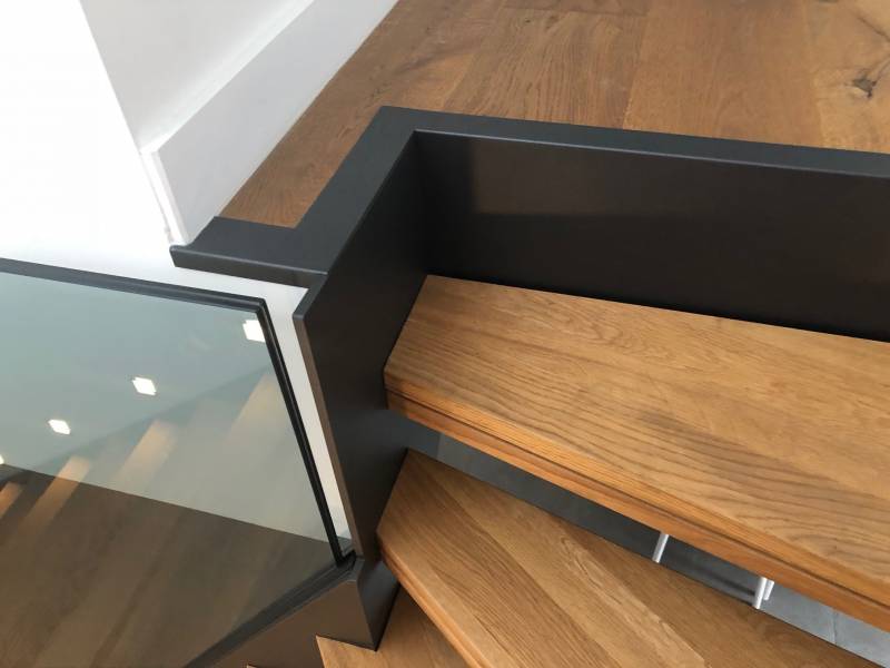 escalier métal verre prés de Lyon