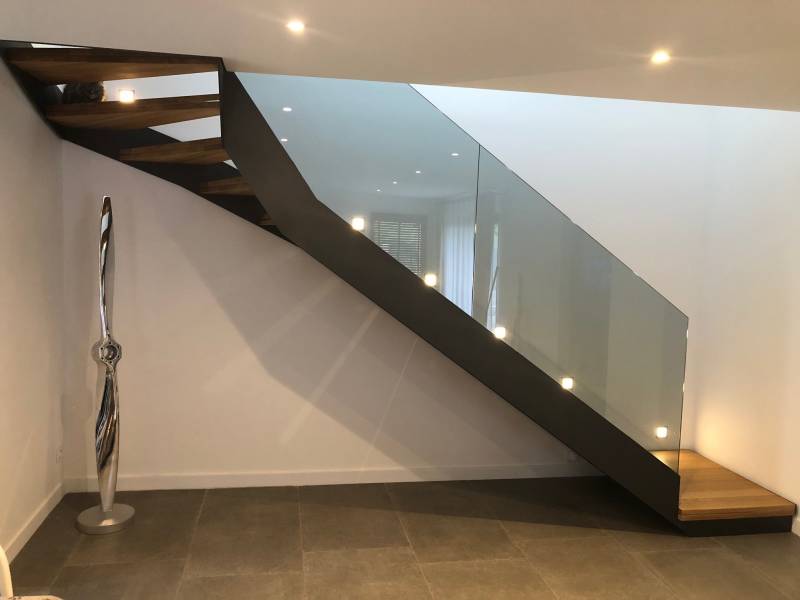 escalier métal verre prés de Lyon