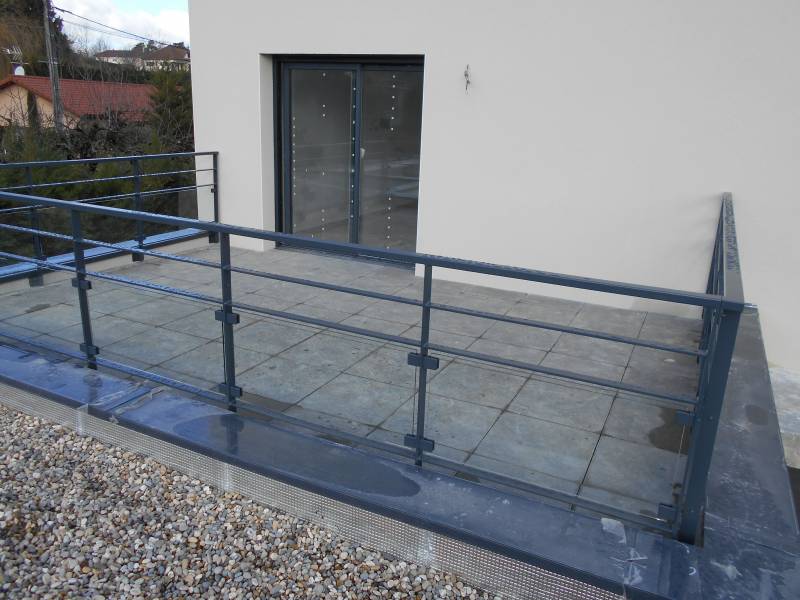 garde corps exterieur acier et verre